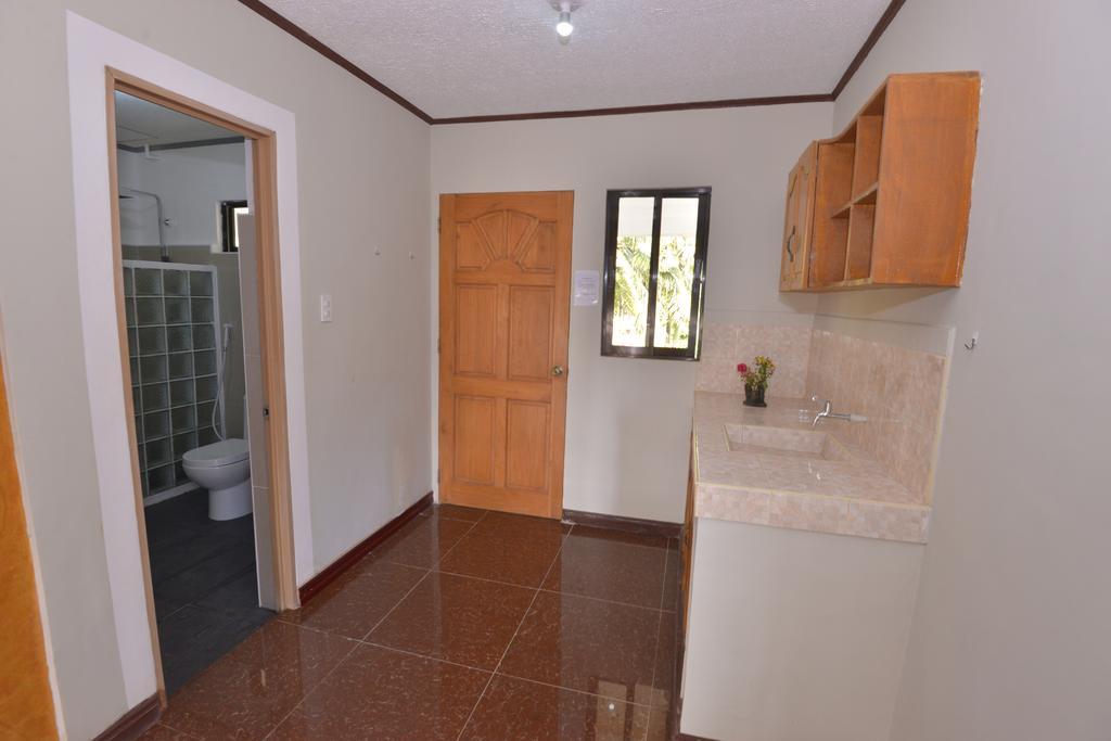 Lanas Beach Resort Romblon Island Pokoj fotografie